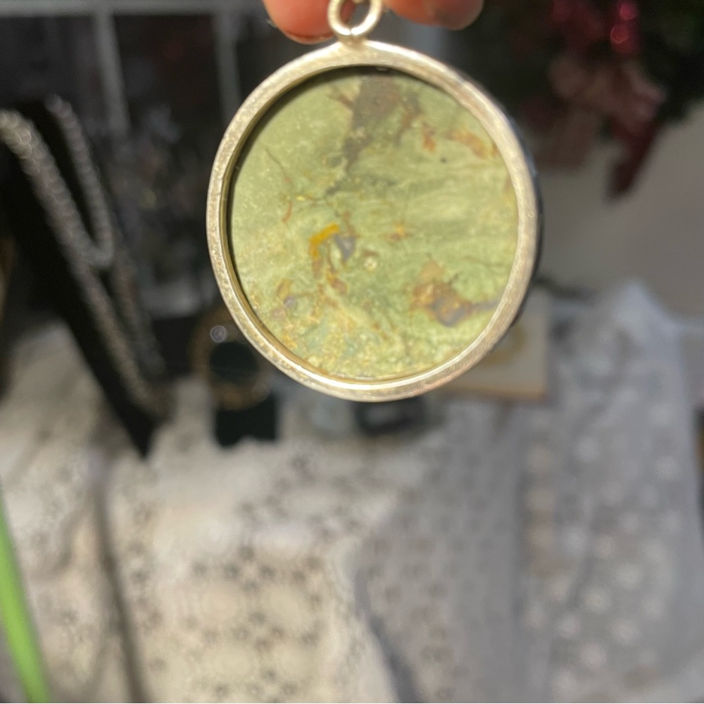 Jasper family stone unique coloration,  Round in 925 base pendant. - Picture 4 of 5